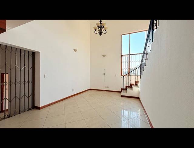 4 BEDROOM TOWNHOUSE FOR SALE IN BARBEQUE DOWNS